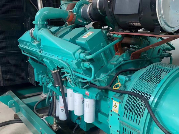 吴堡更换100kW柴油发电机组机油时，需要注意哪些事项？